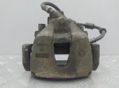 Суппорт передний правый Mazda 3 BK