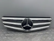 Решетка радиатора Mercedes C-Class W204