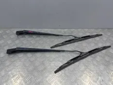 Поводок стеклоочистителя Lincoln Navigator U326