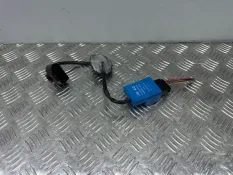 Блок управления бензонасосом Volkswagen Passat B6