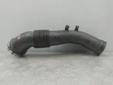 Патрубок воздушного фильтра правый Audi A8 D4 4.2