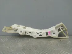 Крепление бампера заднее левое Mazda 3 BK