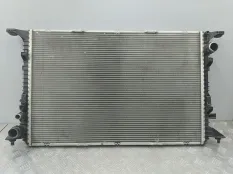 Радиатор охлаждения Audi A8 D4 4.2 CDR