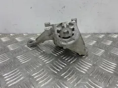 Крепление АКПП Audi A8 D4