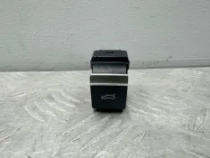 Кнопка багажника Audi A4 B9