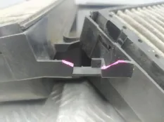 Крышка салонного фильтра BMW X5 F15 3.0T N57D30A