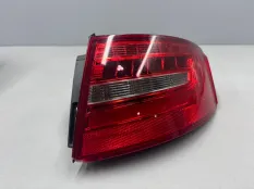 Фонарь задний правый Audi A4 B8
