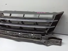 Решетка радиатора Volkswagen Touran 1T3