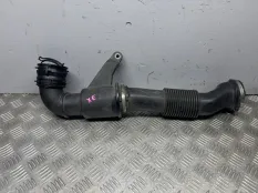 Патрубок воздушного фильтра Jaguar XE X760 2.0T