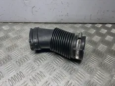 Патрубок воздушного фильтра правый Land Rover