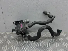 Водяная помпа Land Rover Discovery 4 L319 3.0T