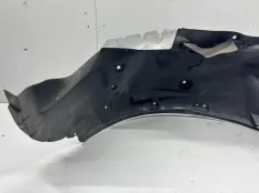 Подкрылок передний правый Land Rover Discovery 4