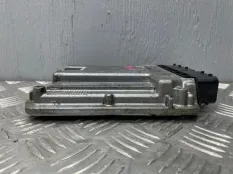 Блок управления двигателем Volkswagen Passat B6