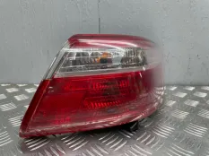 Фонарь задний правый Toyota Camry V40