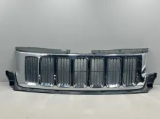 Решетка радиатора Jeep Grand Cherokee WK2