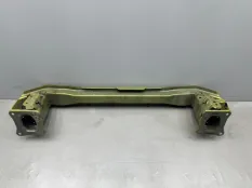 Усилитель бампера передний Ford Focus 3 CB8