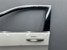 Дверь передняя левая Jeep Grand Cherokee WK2