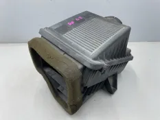 Корпус фильтра Cadillac Escalade GMT900 6.2 L92