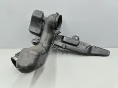 Патрубок воздушного фильтра Cadillac Escalade