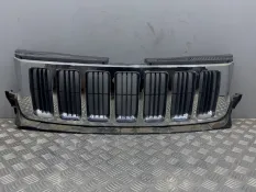 Решетка радиатора Jeep Grand Cherokee WK2