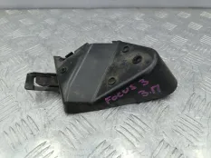 Крепление бампера заднее правое Ford Focus 3 CB8