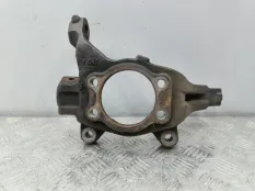 Кулак передний правый Nissan Teana J32