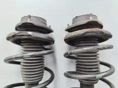 Стойки комплект передние Subaru Forester SG5