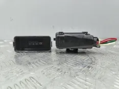 Блок предохранителей Mitsubishi Outlander 3 GF