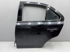 Дверь задняя левая Suzuki Kizashi RE