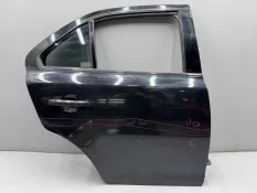 Дверь задняя правая Suzuki Kizashi RE