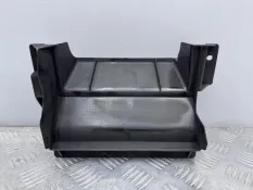 Накладка замка капота Mitsubishi Outlander 3 GF