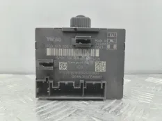 Блок управления дверьми задний Volkswagen Passat