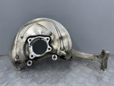 Кулак передний левый Audi A4 B9