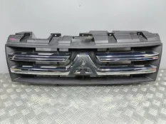 Решетка радиатора Mitsubishi Pajero V90 3.8 6G75