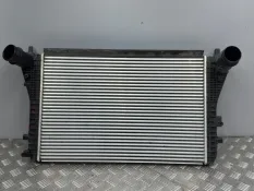 Интеркулер Volkswagen Passat B7 2.0T CCZ