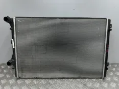Радиатор охлаждения Volkswagen Passat B7 2.0T CCZ