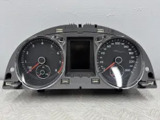 Панель приборов Volkswagen Passat B7