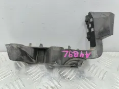 Крепление бампера переднее левое Audi A4 B9