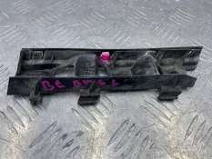 Кронштейн левый Volkswagen Passat B6