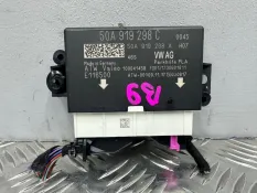 Блок управления парктрониками Audi A3 8V