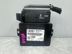Блок управления ручником Audi A4 B8