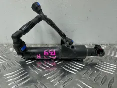 Форсунка омывателя фар передняя правая Audi A4 B9