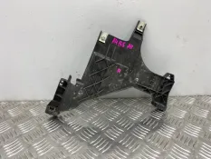 Кронштейн передний правый Audi A4 B8 ALLROAD 2.0T