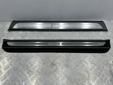 Накладки порогов BMW 6 F13