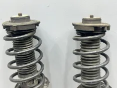 Стойки комплект передние Volkswagen Passat CC 358