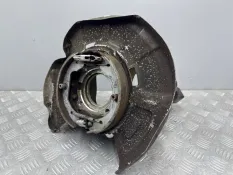 Кулак задний левый BMW X5 F15