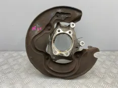 Кулак задний правый Audi A8 D4