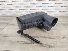 Корпус воздушного фильтра Skoda Yeti 2011 1K0129607AG 5L 1.8 TFSI CDAA