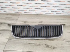 Решетка радиатора Skoda Yeti 2011 5L08536689B9 5L 1.8 TFSI CDAA