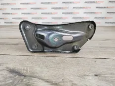 Кронштейн крыла Skoda Yeti 2011 1Z0810679D 5L 1.8 TFSI CDAA, левый